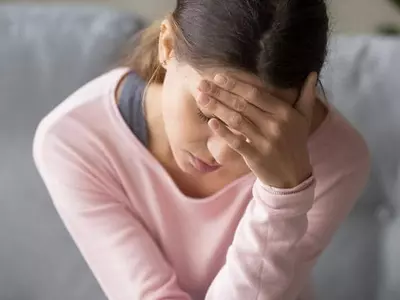 ‘눈을 칼로 찌르는 듯한’군발두통, 진단만 5.7년 걸려