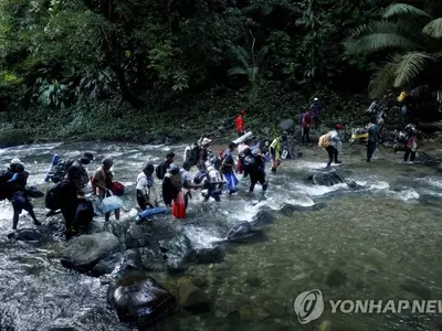 험난한 남미 정글 넘는 미국행 이민자들…올해 들어 3배 급증