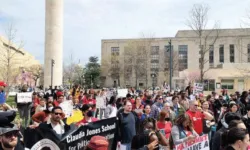 “학자금 탕감, 정의의 문제”…연방의회·교육부 앞 시위