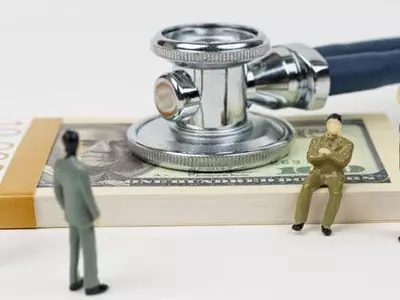 경제 활황인데 전문가들은 침체 걱정, 왜?