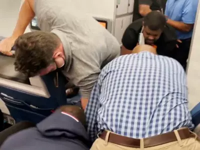 기내 난동 승객에 벌금 8만달러