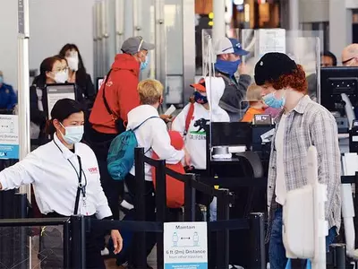 ‘LA 공항은 다시 마스크 착용’