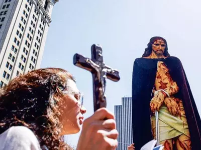 예수는 어떤 인물?…‘구세주·성자·메시아’ 답변 많아