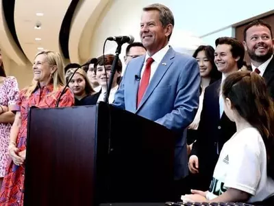 켐프 주지사 논란의 교육법안 서명