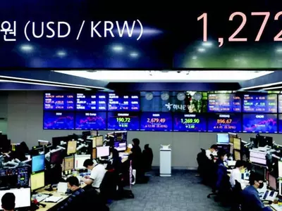 환율 1,300원 위협‘금융위기’수준?…“평가기준 바꿔야”