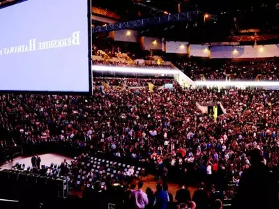 버핏“주식시장 도박장 돼… 투자대상 찾는 덴 도움”