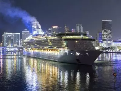 운항 재개 크루즈선에서 코로나 대규모 발병…CDC 조사 나서