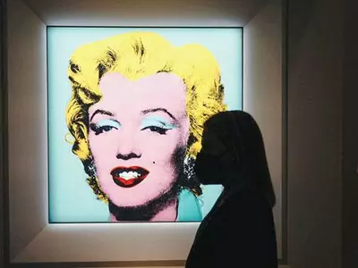 ‘먼로 초상화’ 2억 달러, 20세기 미술경매 최고가