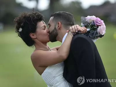 코로나 첫해 미국서 웨딩마치 17% '뚝'…1963년 이래 최저