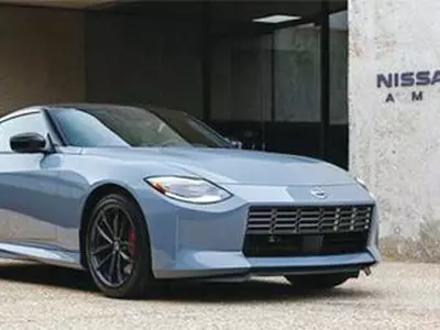 닛산 Z, 수동 사양‘저소음 배기 시스템’장착