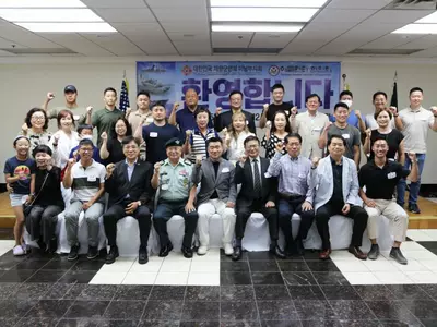 "잘 교육받고 조국의 간성이 돼 주세요"