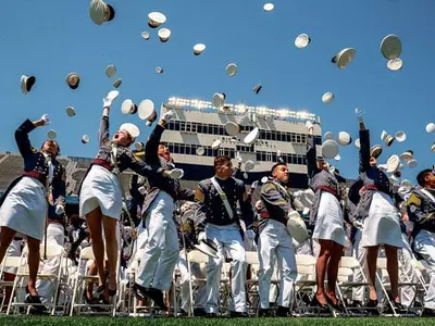 육군사관학교 “드디어 졸업”