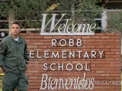 텍사스 총격범, 범행 30분 전 "초등학교에 총 쏘겠다" 예고