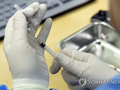 후유증 예방효과 제한적, 코로나 접종자 32% 겪어