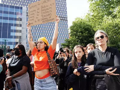 “총기규제 강화”미 전국 학생 수업거부 연대시위