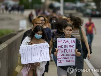 잇단 총기사건에 '규제 강화' 요구 집회 봇물