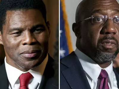 허셜 워커 지지그룹 '25달러 주유권' 배포 논란