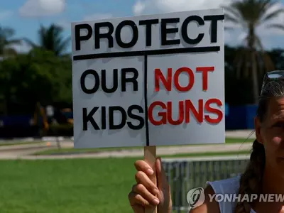 또 총기비극…자살로 보였던 남성, 2살아들이 '방아쇠'