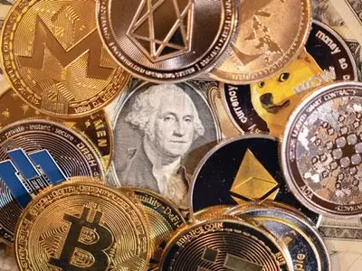 “가상화폐 상품으로 규정해 규제한다”