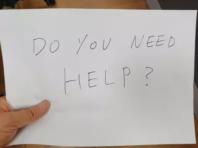 얘야 괜찮니?'…종업원, 계부 몰래 쪽지 써서 학대소년 구출