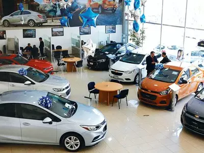 새차 사기 ‘하늘에 별 따기’… 차 사러 타주 원정도