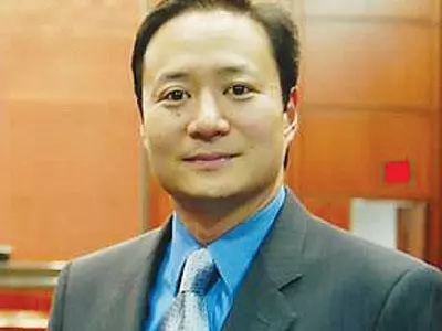 존 이 연방항소법원 판사 인준안, 상원 법사위 통과