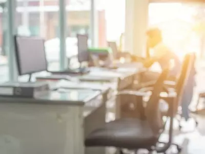 노동환경 열악… 유급병가 받기 ‘그림의 떡’