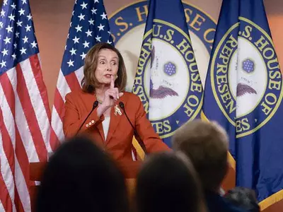 낸시 펠로시 연방 하원의장 ‘드래그 퀸은 미국의 모든 것’