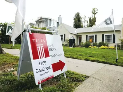 “냉각기 온다” vs “연말까진 괜찮다”엇갈리는 전망
