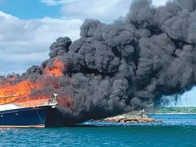 동부 해안 대형 요트에 큰 불