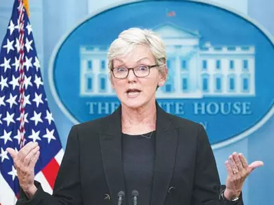 고유가 잡으려 여름철 스모그 규제 완화 검토