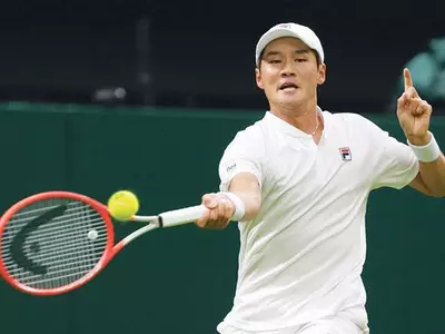 권순우, 조코비치 상대로 ‘졌지만 잘싸웠다’