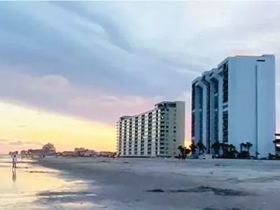 올라도 너무 오른 숙박료 “바캉스 아닌 금캉스”한숨