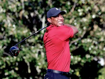 우즈, 아일랜드 프로암 대회 출전…LIV 선수들과 격돌