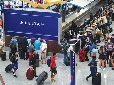 독립기념일 연휴 여행행렬 시작