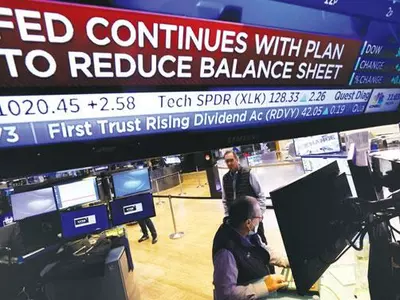 “깊은 침체 오면 주식 투자자 물벼락 맞을 수도”