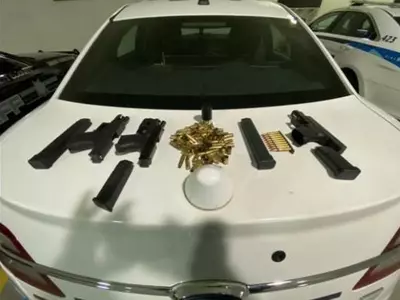 공중에 축하 총격, 두 귀넷 남성 체포