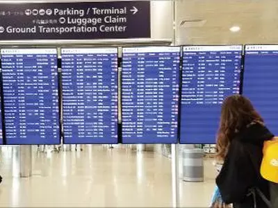 “항공편 지연에 여행 차질, 일단 항의전화를…”