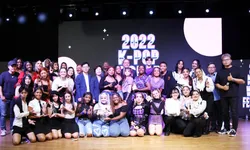 "우리는 K-Pop 대사들이죠"