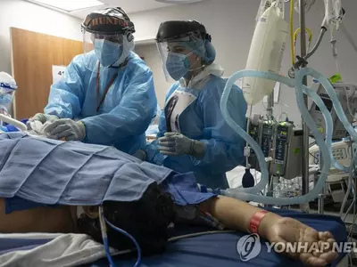 코로나 잡으려다 수퍼박테리아 키웠다