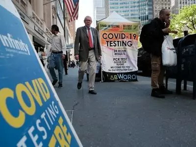 신규 확진, 5개월만에 13만명 넘겨…입원환자·사망자도 상승