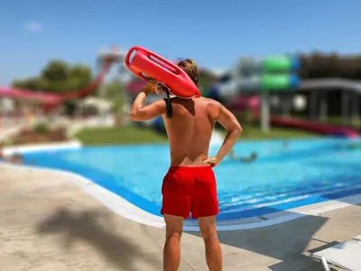 인명 구조대원 못구해…전국 수영장 ‘개점휴업’