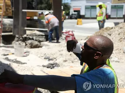 북미도 폭염에 난리…비상사태 선포·수영장 야간 개장