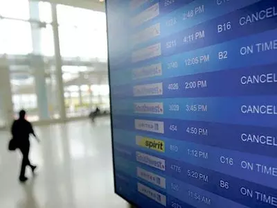 ‘항공대란’ 끝이 없네… 지연·결항에 수하물 분실 속출