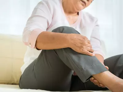 다리에 벌레가 기어 다니는 듯한 이 질환, ‘꿀잠 방해꾼’