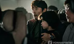 영화 ‘비상선언’,  ‘한산’ 제치고  박스오피스  1위로 출발