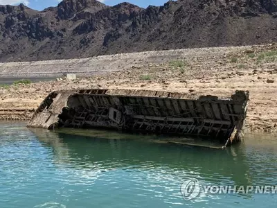 가뭄에 마른 호수 바닥서 수십년된 시신 잇따라