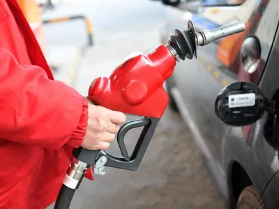 전국 개솔린 가격 4달러 아래 하락