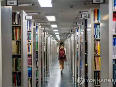 "갈 가치가 있을까?" 미국서 대학 지원율 급감