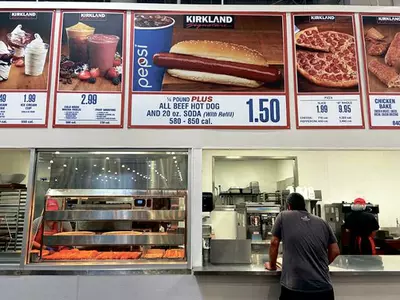 “돈 아끼려 오늘 점심도 1.50달러짜리 핫도그”